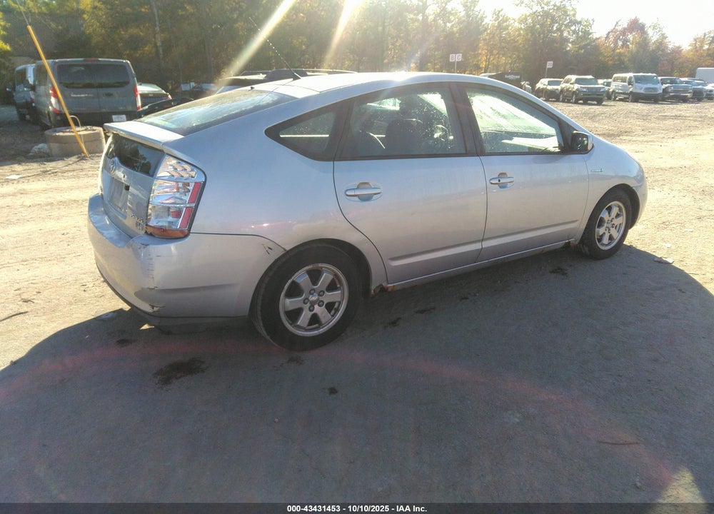 2008 TOYOTA PRIUS VIN: JTDKB20U087729555