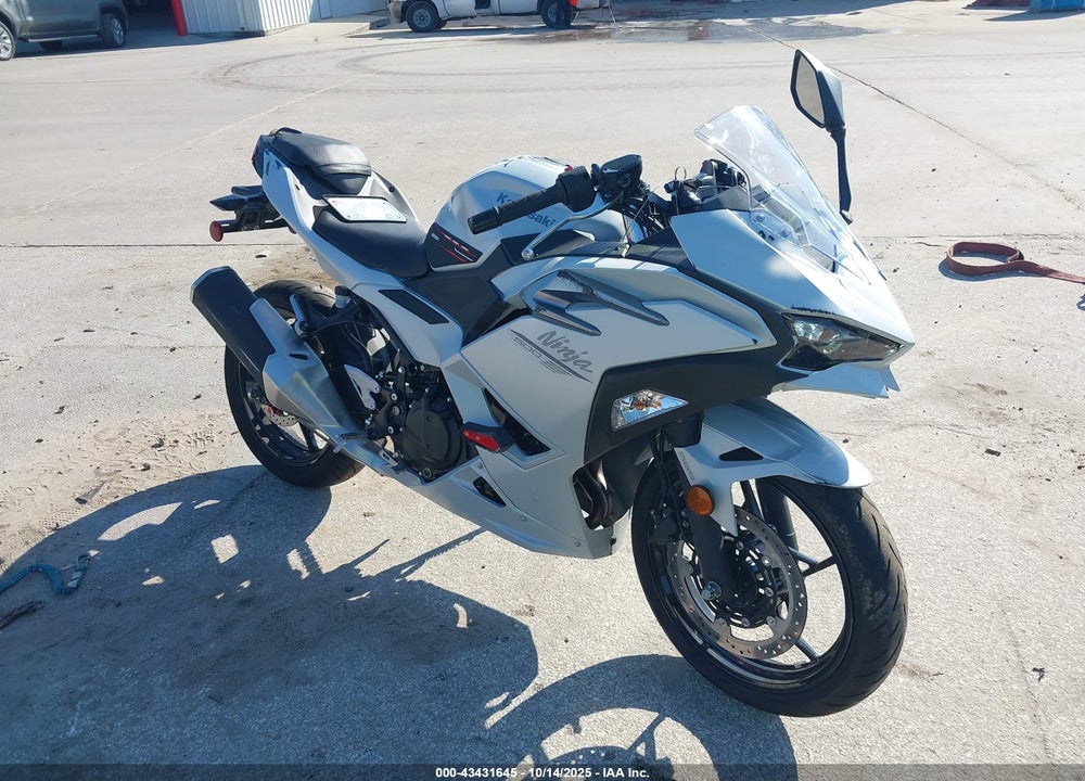2025 KAWASAKI EX500 VIN: ML5EXGG1XSDA69408