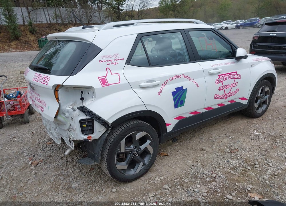 2024 HYUNDAI VENUE SEL VIN: KMHRC8A3XRU283031
