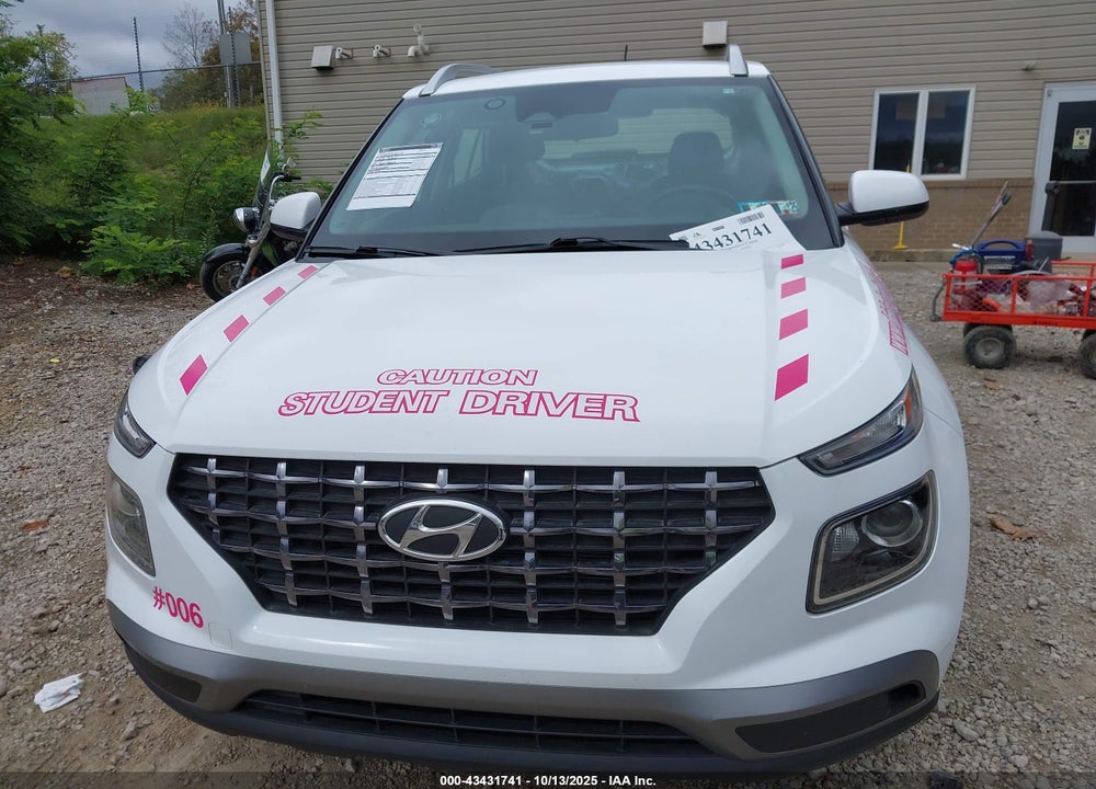 2024 HYUNDAI VENUE SEL VIN: KMHRC8A3XRU283031
