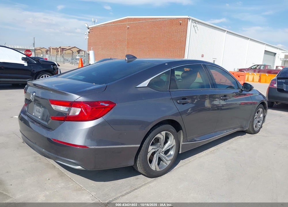 2018 HONDA ACCORD VIN: 1HGCV1F51JA085256