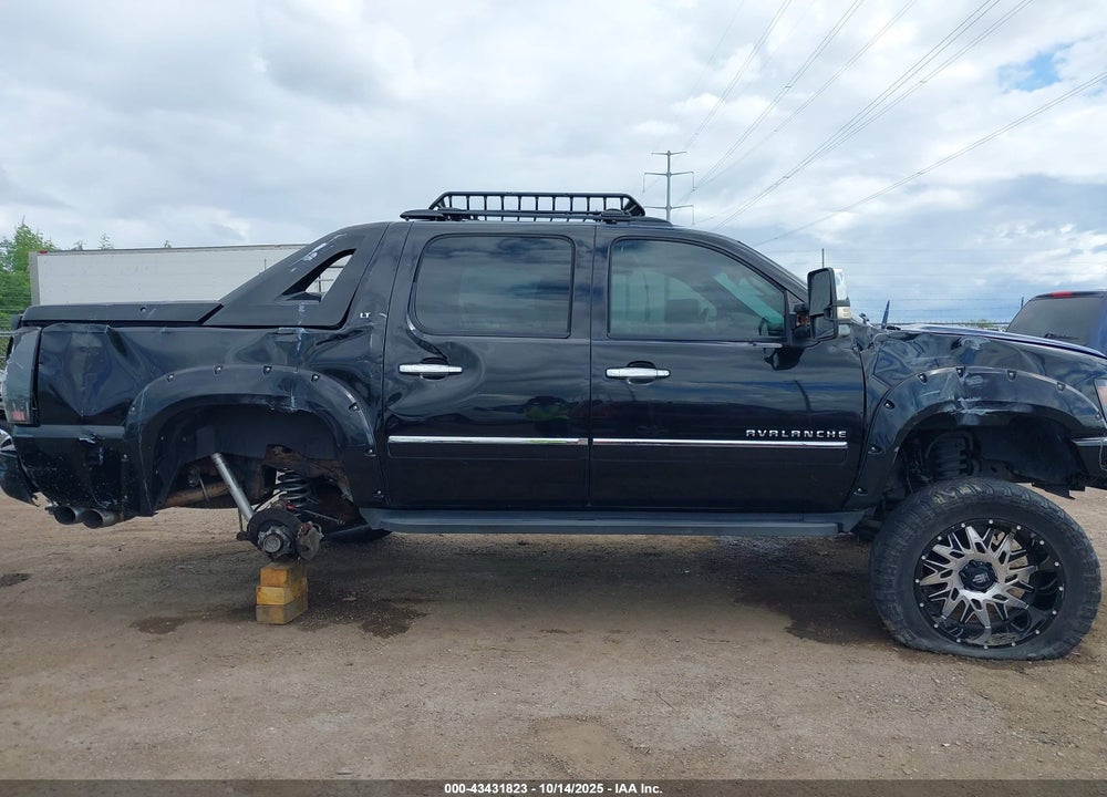 2012 CHEVROLET AVALANCHE 1500 LTZ VIN: 3GNTKGE71CG133248