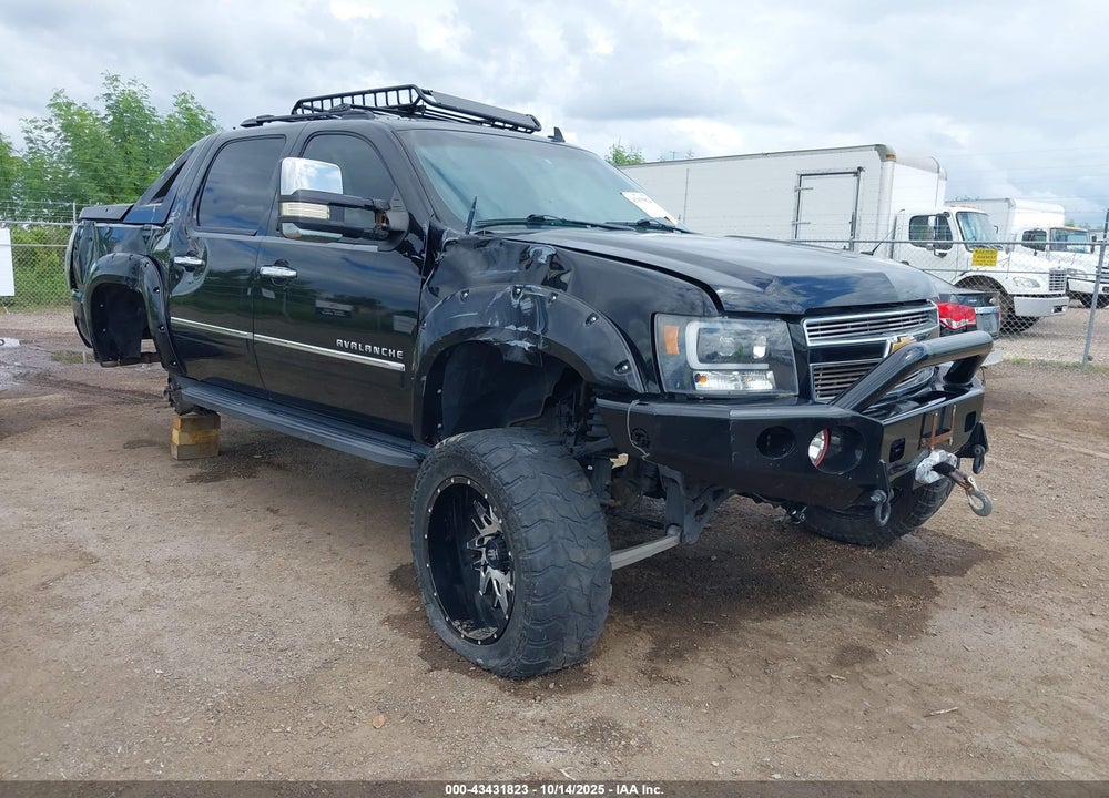 2012 CHEVROLET AVALANCHE 1500 LTZ VIN: 3GNTKGE71CG133248