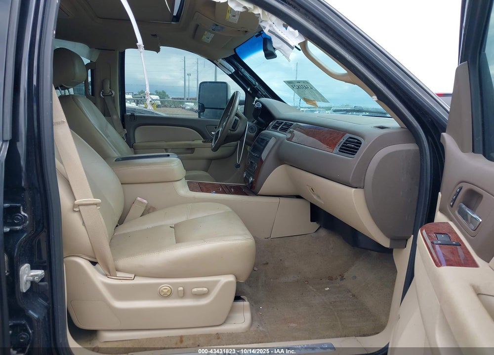 2012 CHEVROLET AVALANCHE 1500 LTZ VIN: 3GNTKGE71CG133248