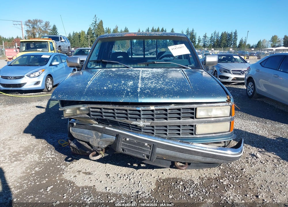 1992 CHEVROLET GMT-400 K1500 VIN: 2GCEK19K2N1118430