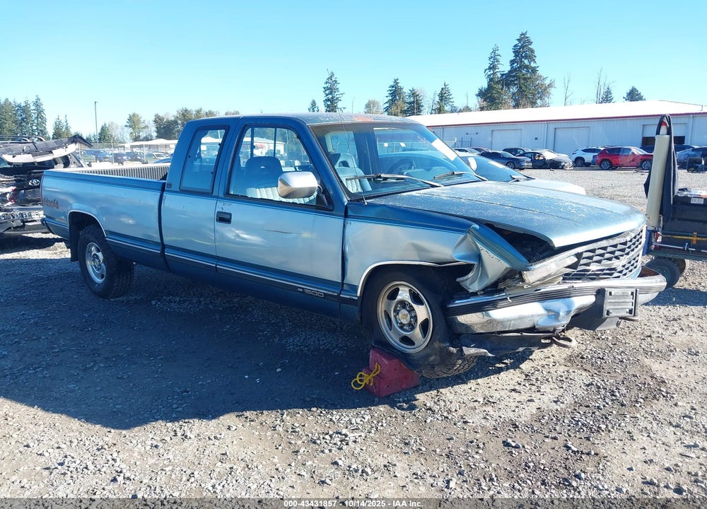 1992 CHEVROLET GMT-400 K1500 VIN: 2GCEK19K2N1118430