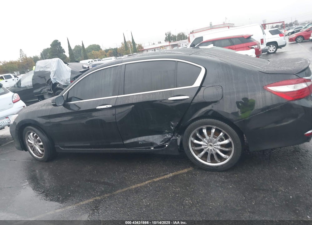 2017 HONDA ACCORD TOURING V6 VIN: 1HGCR3F9XHA021200