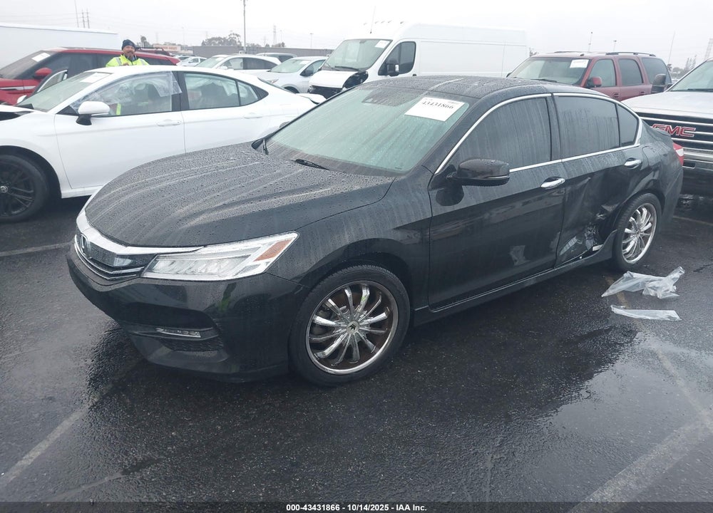 2017 HONDA ACCORD TOURING V6 VIN: 1HGCR3F9XHA021200