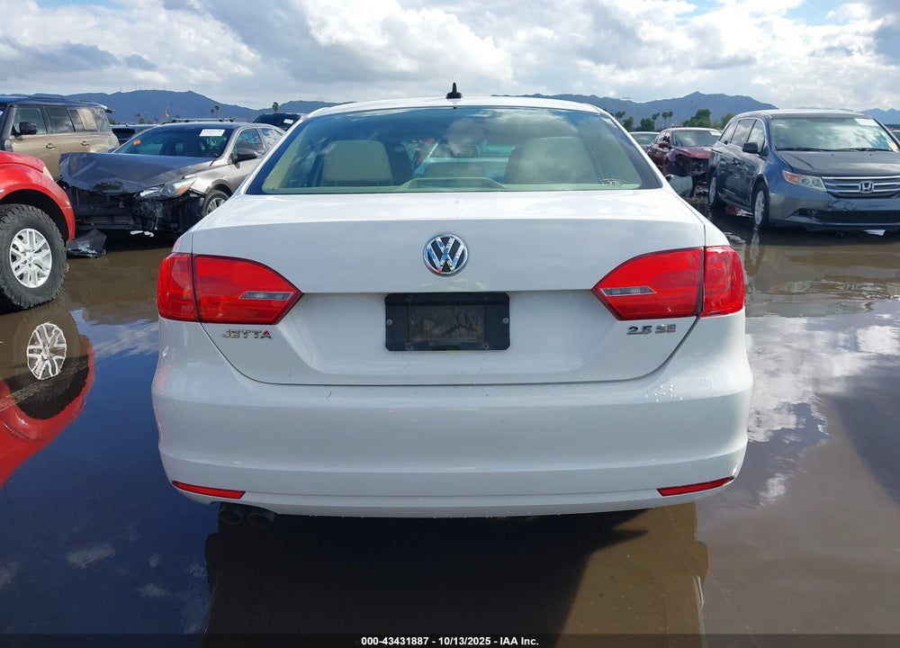 2012 VOLKSWAGEN JETTA VIN: 3VWDP7AJ5CM385020
