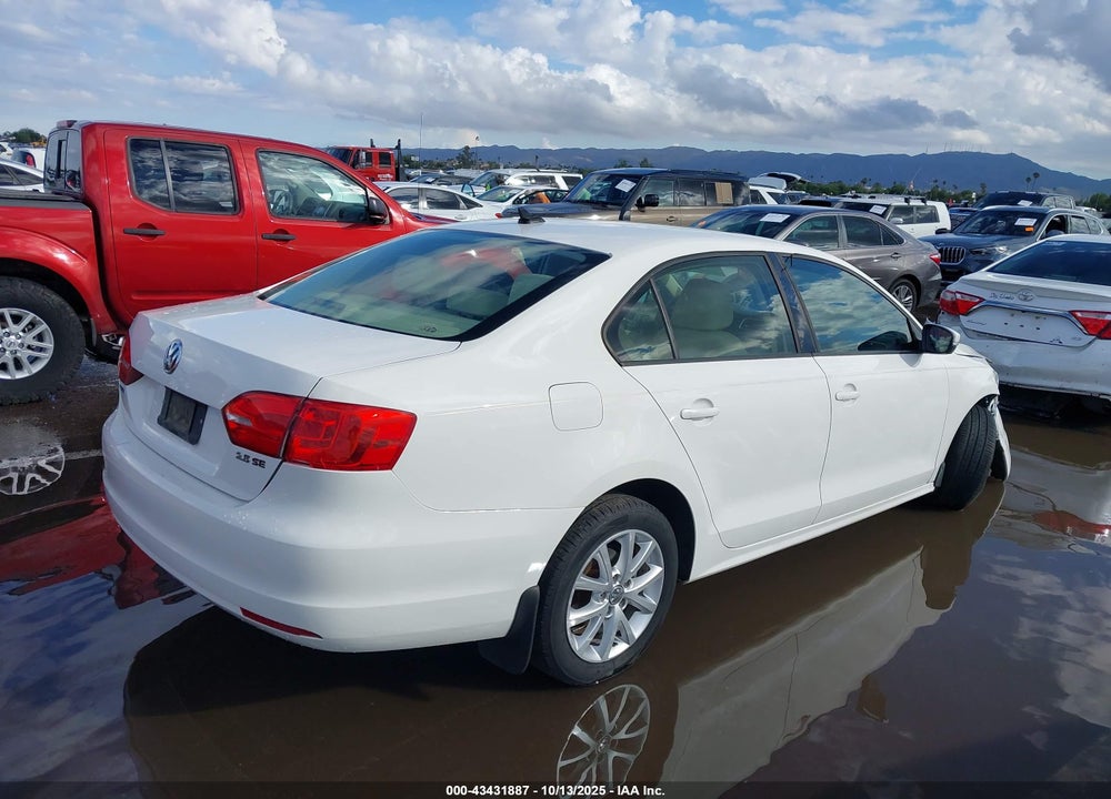 2012 VOLKSWAGEN JETTA VIN: 3VWDP7AJ5CM385020