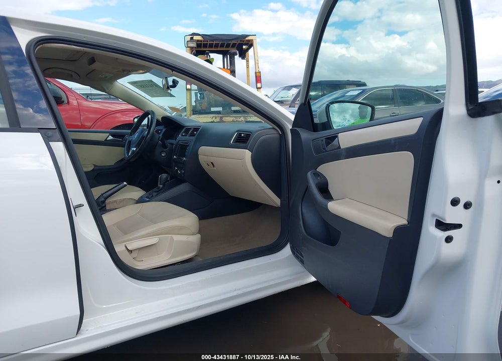 2012 VOLKSWAGEN JETTA VIN: 3VWDP7AJ5CM385020