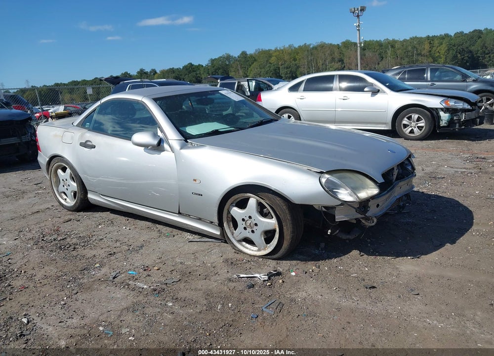 1999 MERCEDES-BENZ SLK-CLASS VIN: WDBKK47F0XF080362
