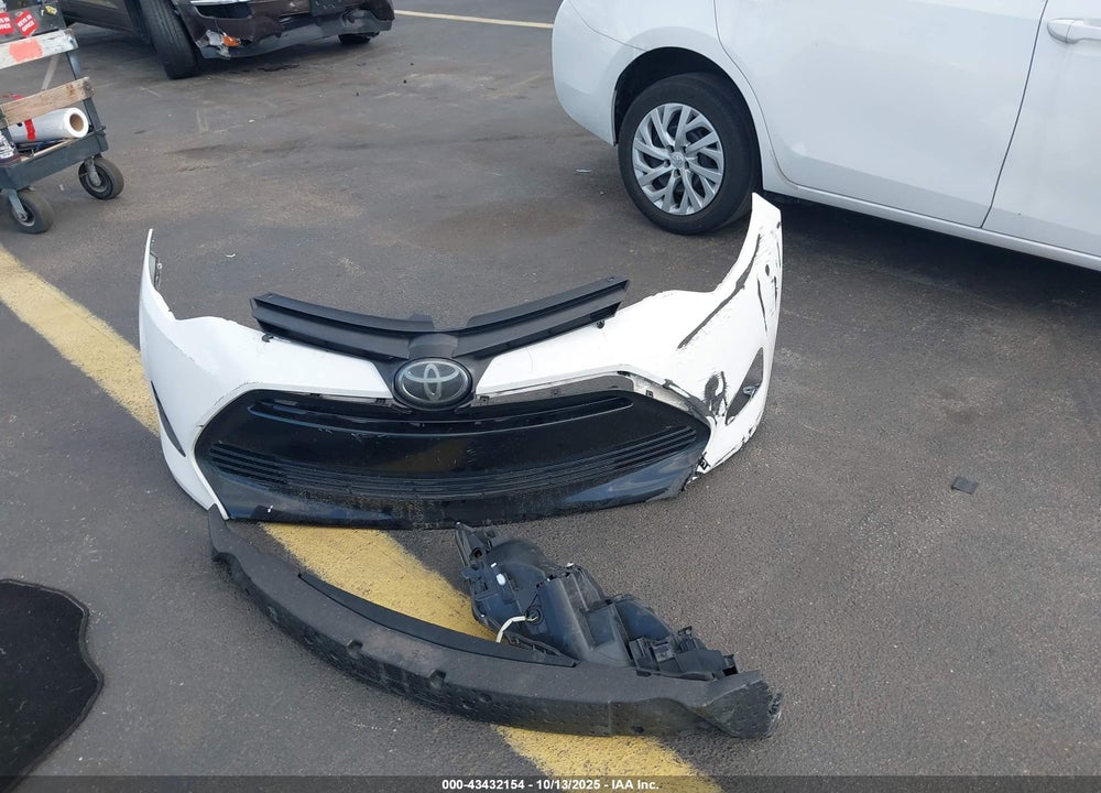 2019 TOYOTA COROLLA LE VIN: 5YFBURHE3KP946216