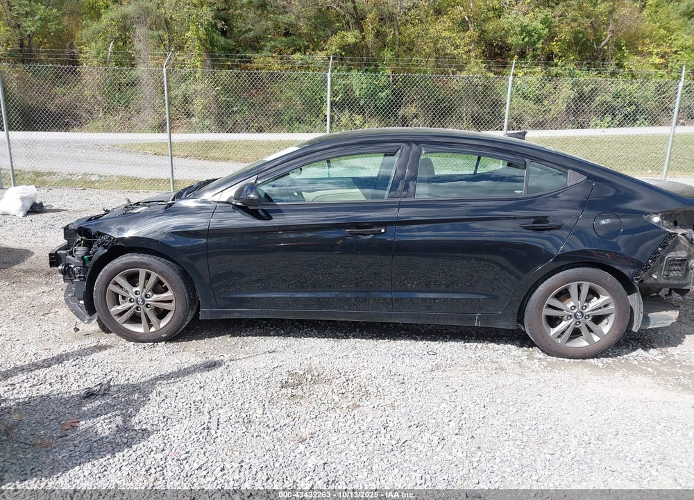 2018 HYUNDAI ELANTRA VIN: 5NPD84LF2JH378522