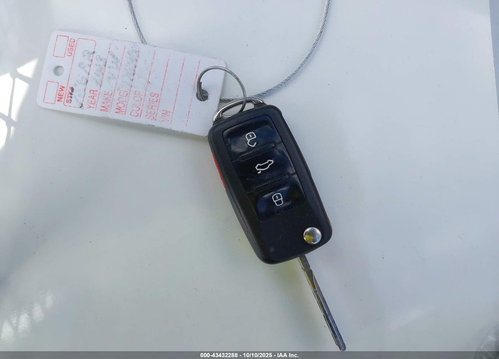 2013 VOLKSWAGEN TIGUAN SE VIN: WVGAV7AX3DW557803