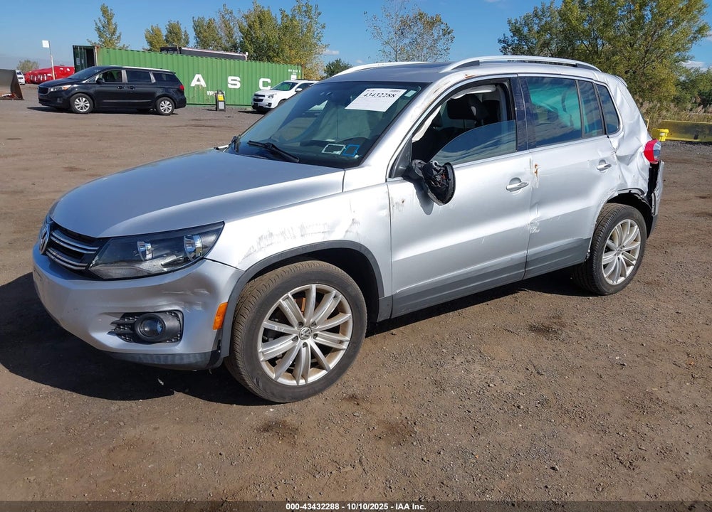 2013 VOLKSWAGEN TIGUAN SE VIN: WVGAV7AX3DW557803