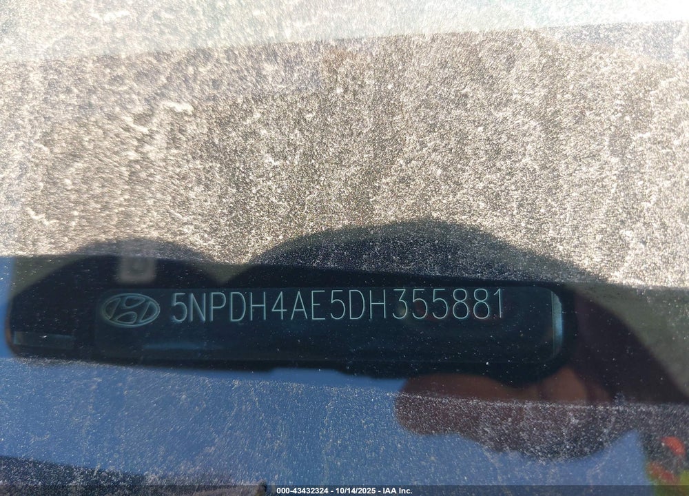 2013 HYUNDAI ELANTRA GLS VIN: 5NPDH4AE5DH355881