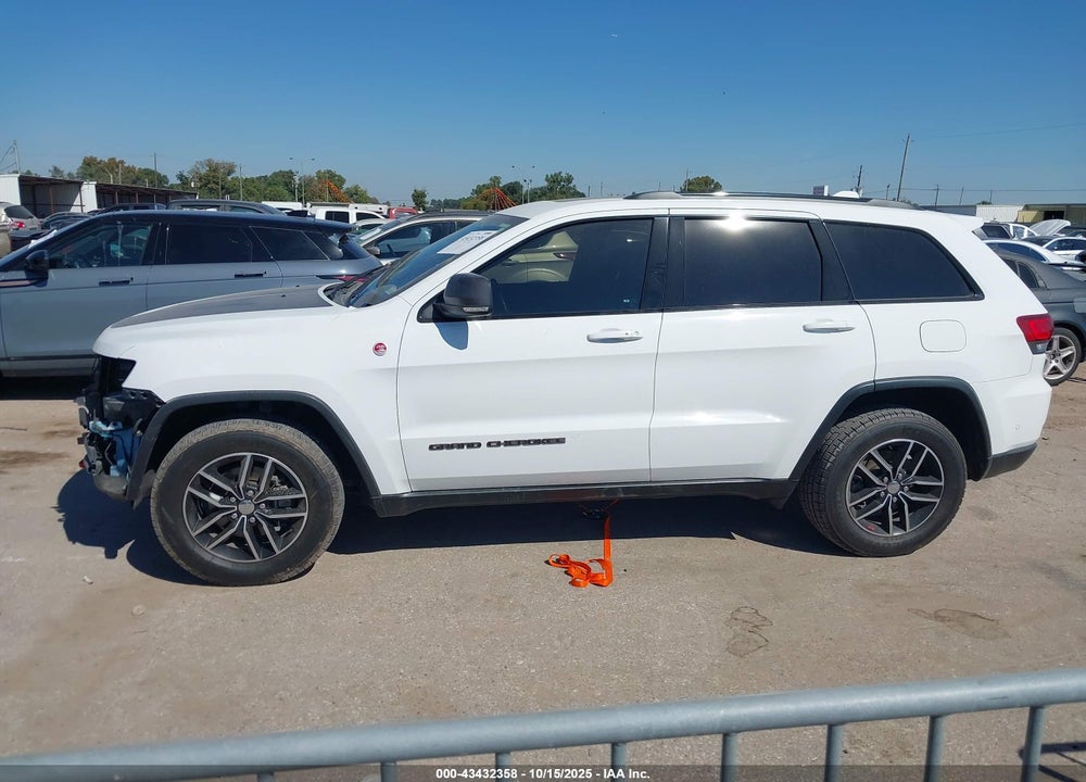 2018 JEEP GRAND CHEROKEE TRAILHAWK 4X4 VIN: 1C4RJFLG5JC457760