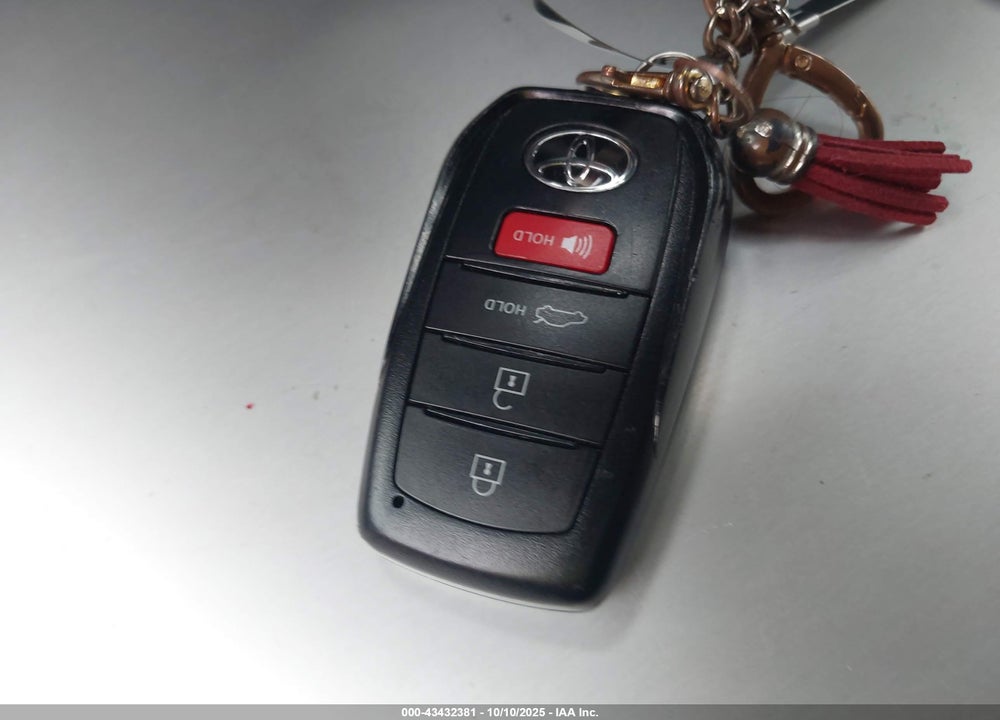 2025 TOYOTA CAMRY SE VIN: 4T1DAACK5SU078301