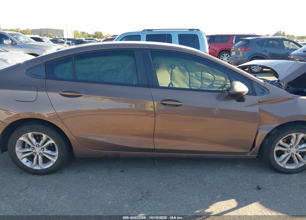 2019 CHEVROLET CRUZE LS VIN: 1G1BC5SM3K7126675