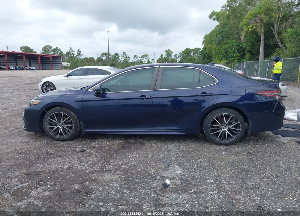 2021 TOYOTA CAMRY SE VIN: 4T1G11AK5MU577490