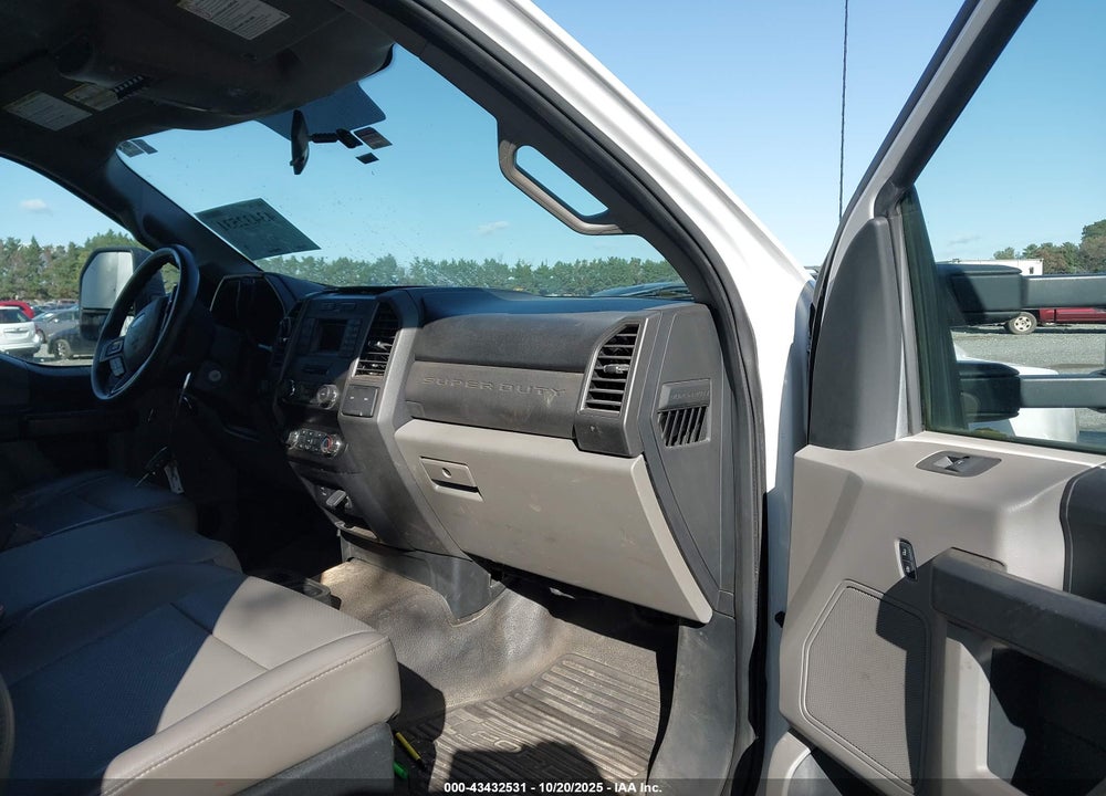 2019 FORD F-550 CHASSIS VIN: 1FDUF5HT3KEF43047
