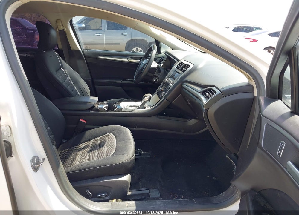 2016 FORD FUSION VIN: 3FA6P0H74GR306996
