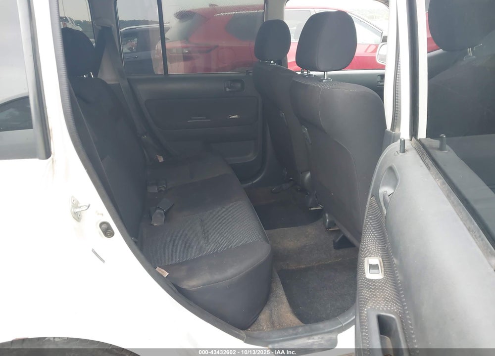 2005 SCION XB VIN: JTLKT324X50181959