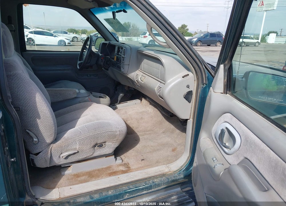 1998 GMC SIERRA 1500 SL WIDESIDE VIN: 2GTEK19R4W1536048