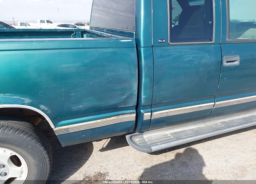 1998 GMC SIERRA 1500 SL WIDESIDE VIN: 2GTEK19R4W1536048