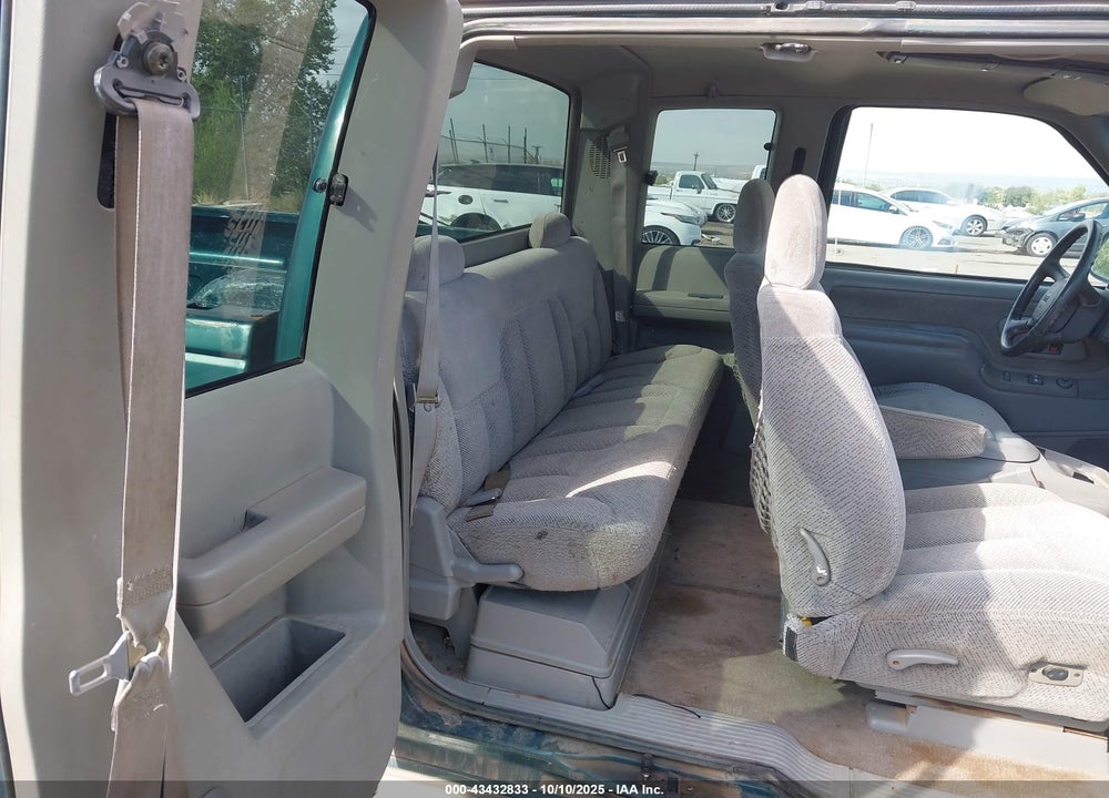 1998 GMC SIERRA 1500 SL WIDESIDE VIN: 2GTEK19R4W1536048