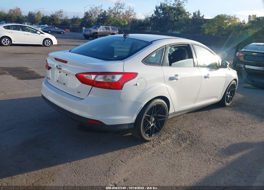 2014 FORD FOCUS SE VIN: 1FADP3F25EL461777