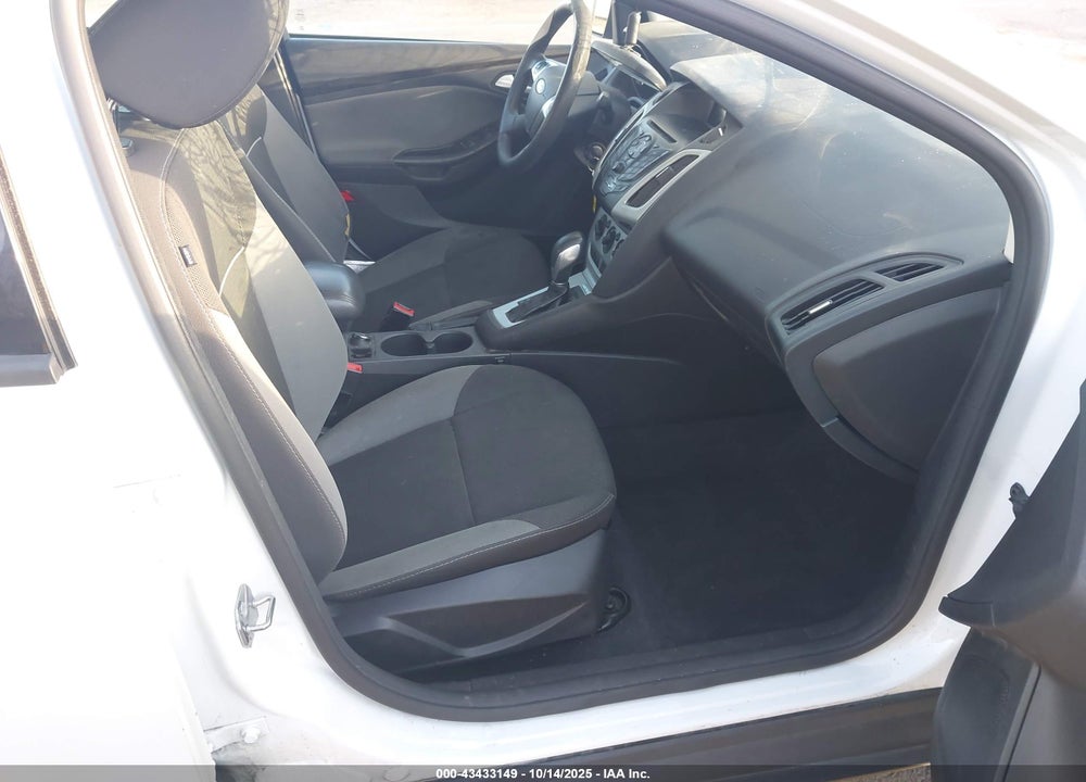2014 FORD FOCUS SE VIN: 1FADP3F25EL461777