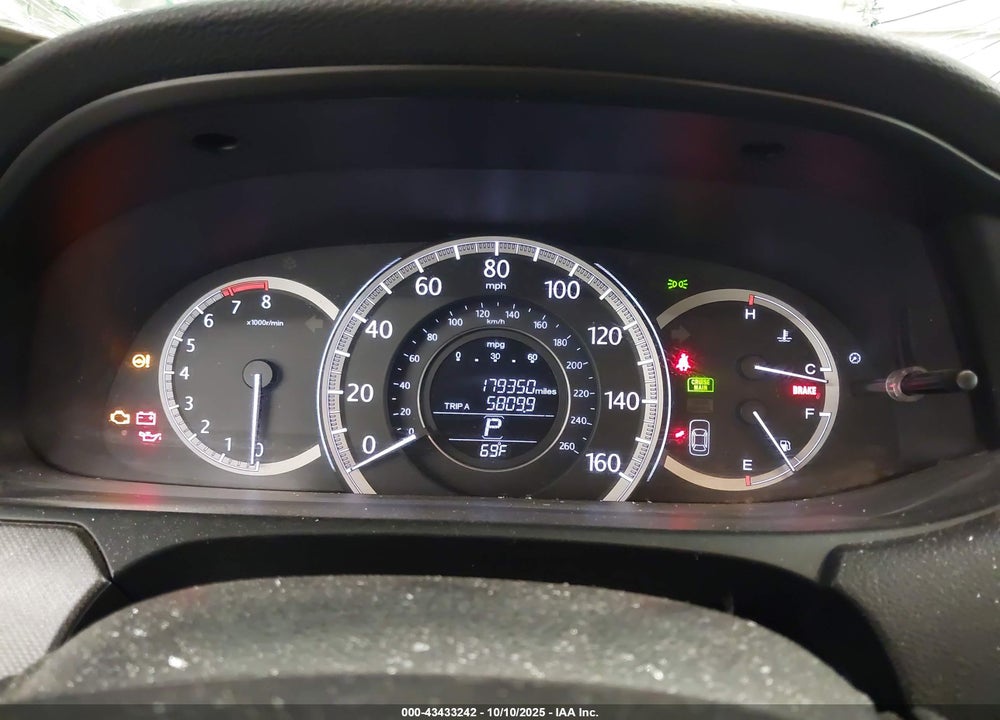 2013 HONDA ACCORD LX VIN: 1HGCR2F32DA255850