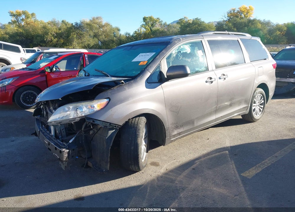 2016 TOYOTA SIENNA XLE 8 PASSENGER VIN: 5TDYK3DC1GS708171