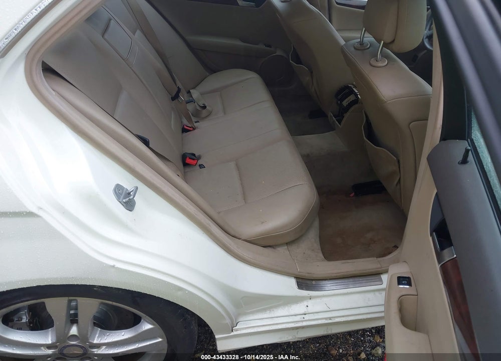 2010 MERCEDES-BENZ C 300 LUXURY 4MATIC/SPORT 4MATIC VIN: WDDGF8BB9AF444735
