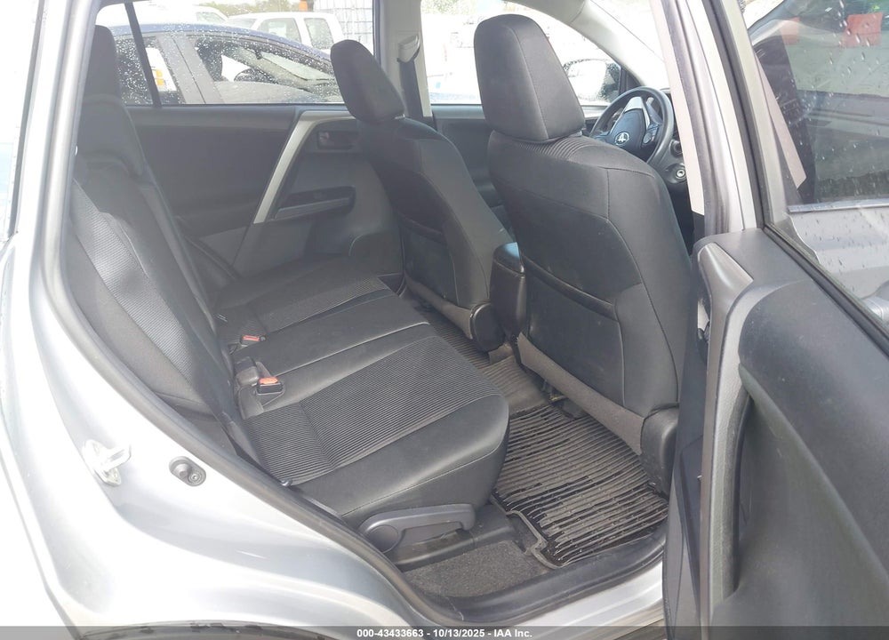 2018 TOYOTA RAV4 LE VIN: 2T3ZFREV8JW515775