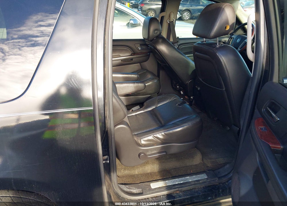 2007 CADILLAC ESCALADE ESV VIN: 1GYFK66857R218780