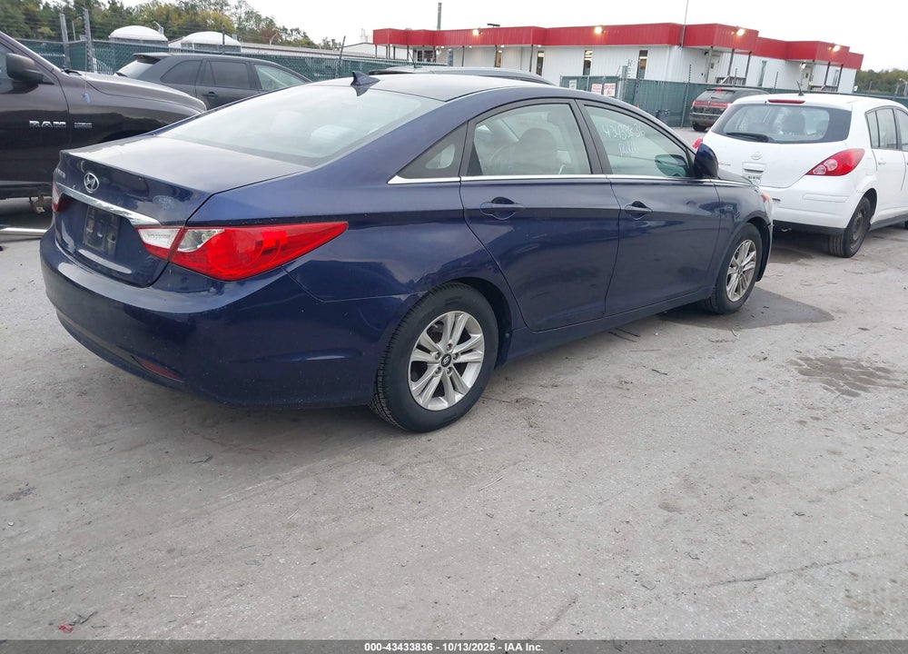2013 HYUNDAI SONATA GLS VIN: 5NPEB4AC5DH728292
