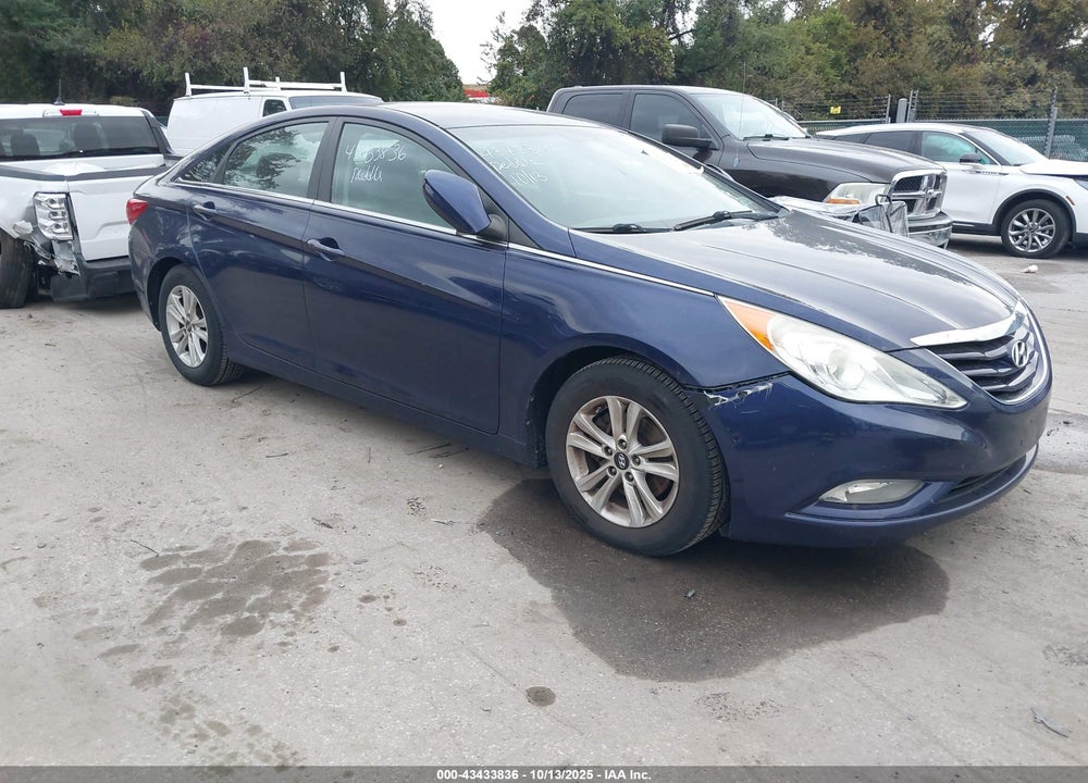 2013 HYUNDAI SONATA GLS VIN: 5NPEB4AC5DH728292