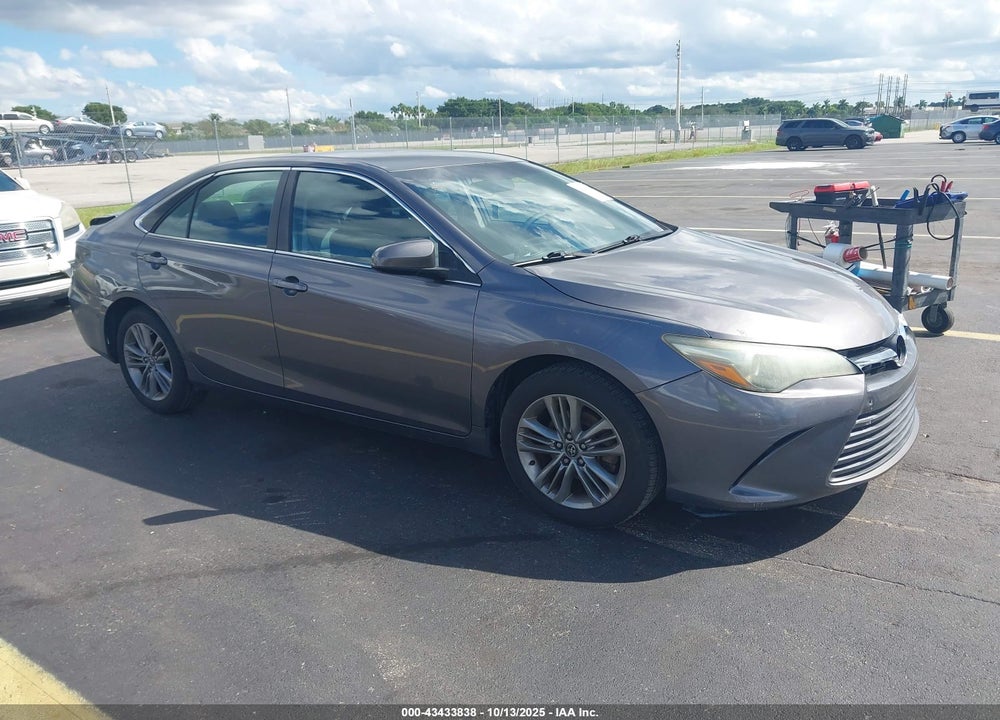 2016 TOYOTA CAMRY SE VIN: 4T1BF1FK3GU568960
