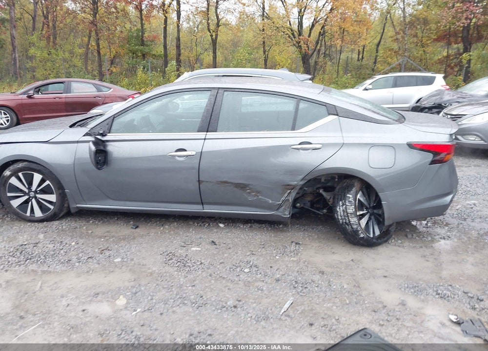 2022 NISSAN ALTIMA SV INTELLIGENT AWD VIN: 1N4BL4DW7NN302584