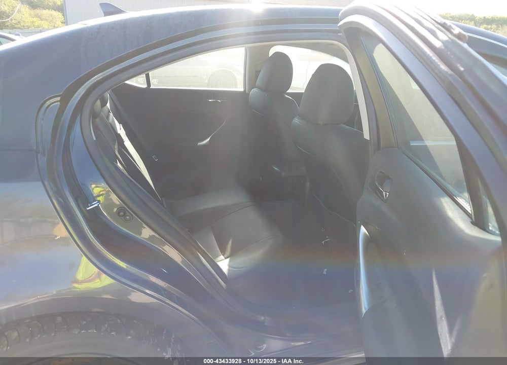 2007 LEXUS IS 250 VIN: JTHCK262X75013023