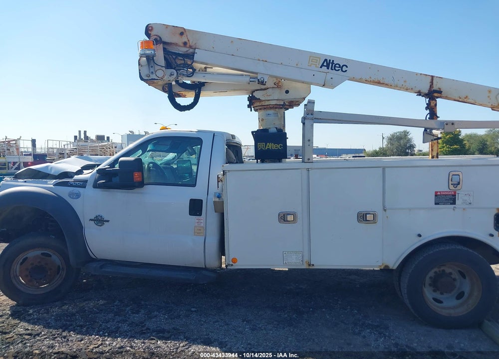 2016 FORD F-550 CHASSIS XL VIN: 1FDUF5GT8GEB97957