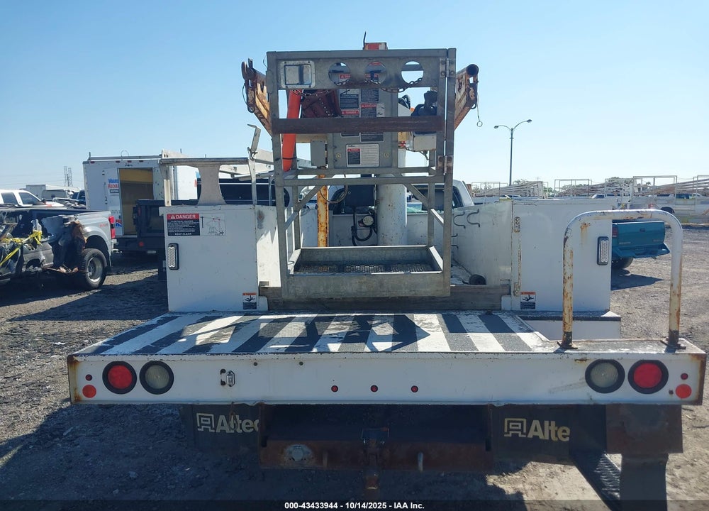2016 FORD F-550 CHASSIS XL VIN: 1FDUF5GT8GEB97957