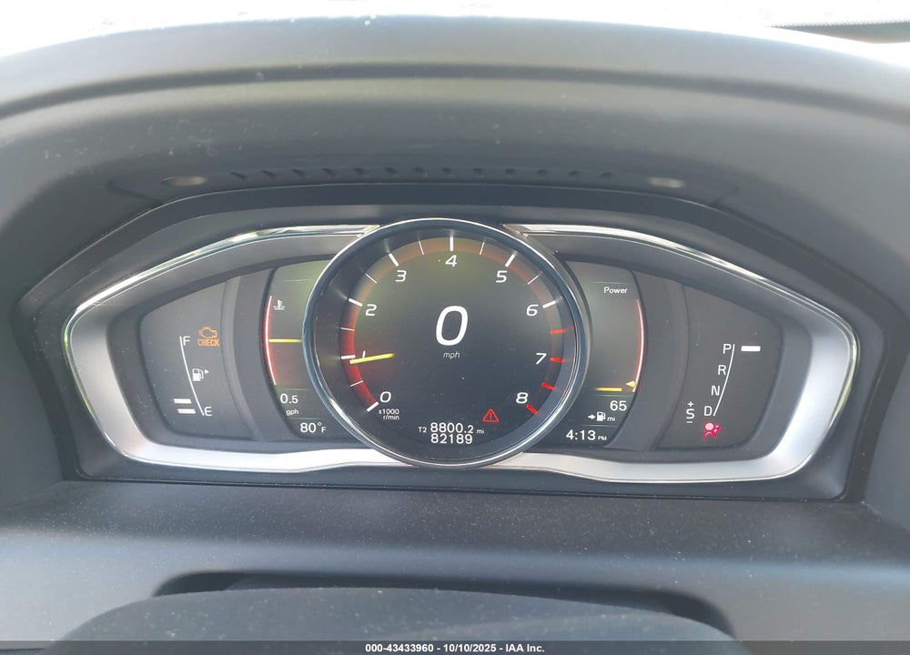 2017 VOLVO XC60 T5 DYNAMIC VIN: YV440MRR7H2110700