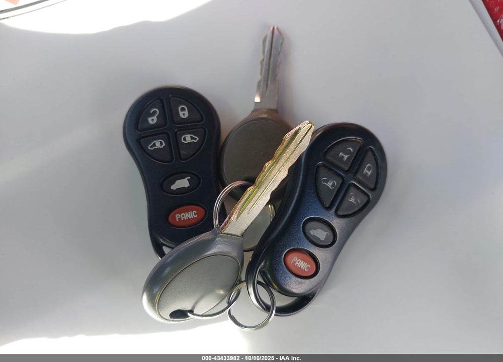 2002 CHRYSLER TOWN & COUNTRY LXI VIN: 2C4GP54L12R748812