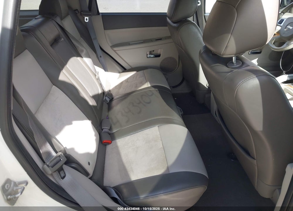 2010 JEEP GRAND CHEROKEE VIN: 1J4PR5GK8AC111575