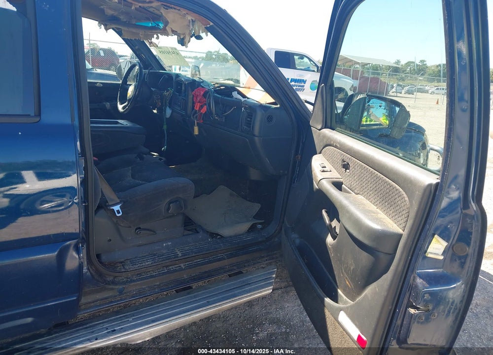 2002 CHEVROLET AVALANCHE 1500 VIN: 3GNEC13TX2G147733