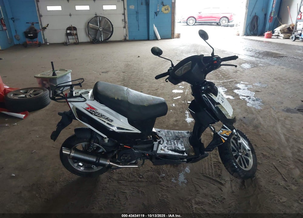 2016 TAO TAO MOPED VIN: L9NTEACX6G1301181